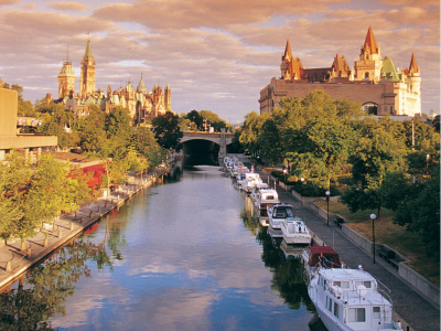 Conf&eacute;rence sur le canal rideau- EN PR&Eacute;SENTIEL